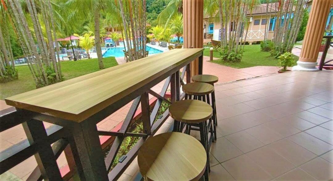 Pangkor Holiday Resort Kampong Sungai Udang Exteriör bild